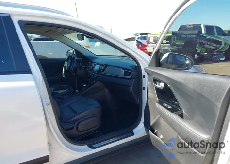 2018 Kia Niro Touring из США, поврежденный, VIN KNDCE3LC2J5175781